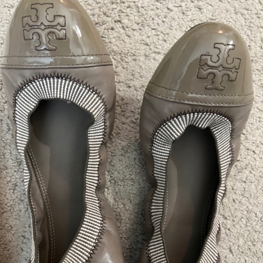 Tori Burch flats never worn